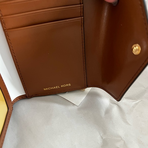 Michael kors wallet - Picture 8 of 9